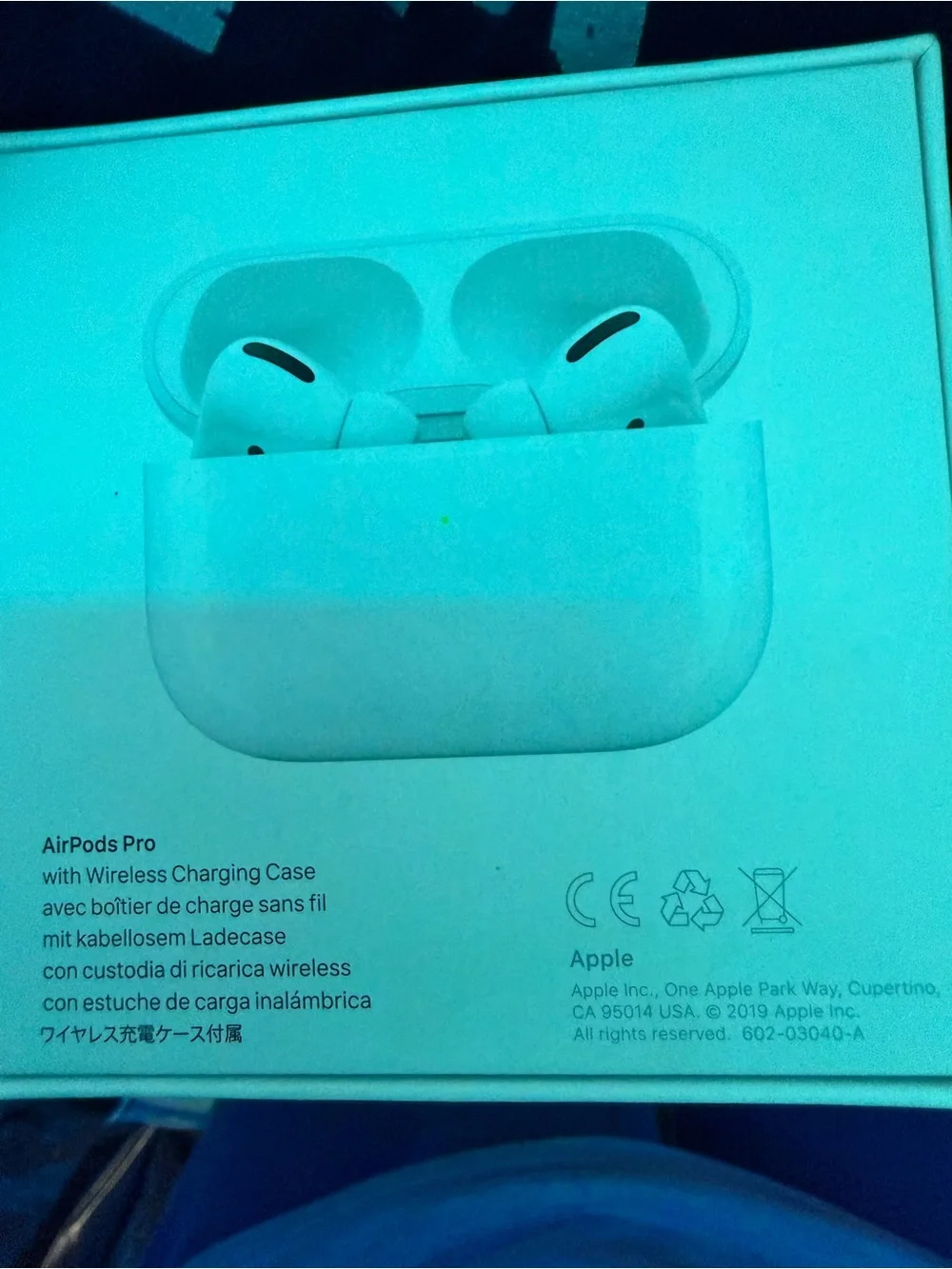 Apple AirPods Pro True Wireless Earbuds in White(Authentic!)